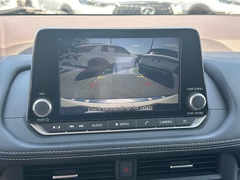 Used 2023 Nissan Rogue SV w/ SV Premium B Package FWD image 25