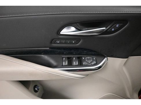 Used 2023 Cadillac XT4 Premium Luxury image 8