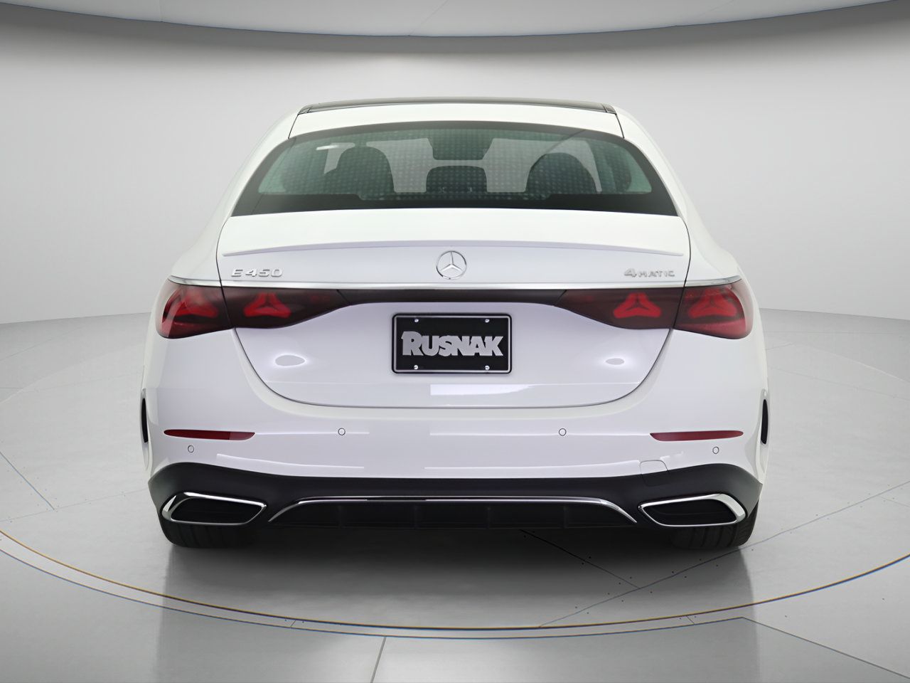 New 2026 Mercedes-Benz E 450 4MATIC Sedan image 4