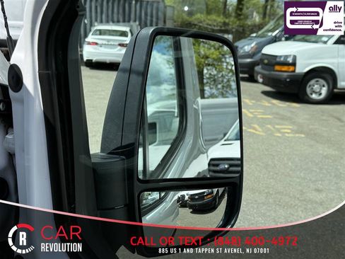 Used 2022 Ford Transit 350 Low Roof AWD image 31