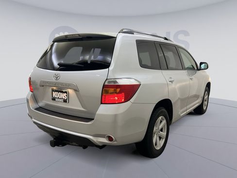 Used 2010 Toyota Highlander 2WD image 8