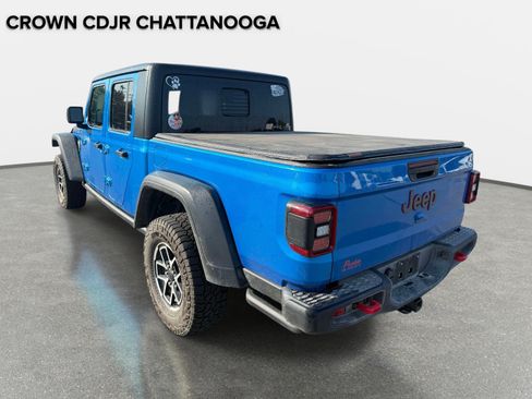 Certified 2025 Jeep Gladiator Rubicon w/ Convenience Group AWD/4WD image 3