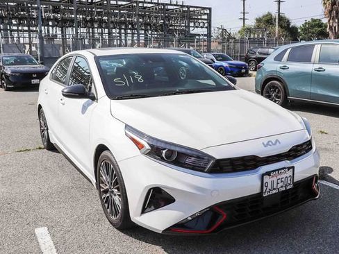 Used 2024 Kia Forte GT-Line w/ GT-Line Premium Package FWD image 2