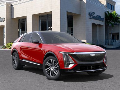 New 2025 Cadillac Lyriq Luxury image 1
