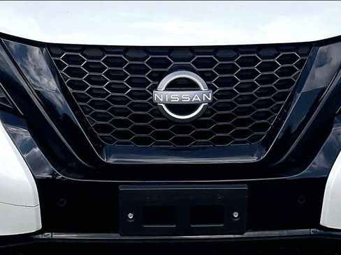 Certified 2024 Nissan Murano SV w/ SV Midnight Edition Package AWD/4WD image 10