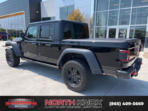 Used 2023 Jeep Gladiator Mojave w/ LED Lighting Group AWD/4WD image 16