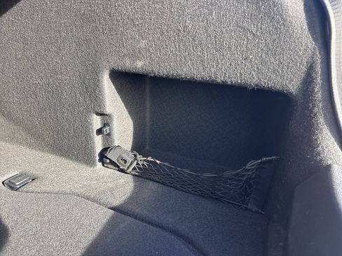 Used 2019 Lincoln Continental Select image 40