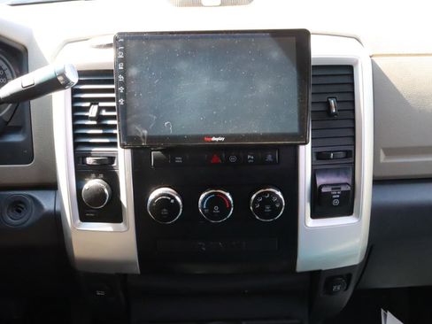 Used 2011 RAM 2500 SLT w/ Technology Group AWD/4WD image 10