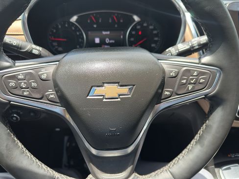 Used 2024 Chevrolet Equinox Premier FWD image 12