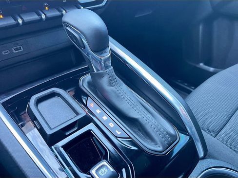 Used 2026 GMC Canyon Elevation RWD image 17