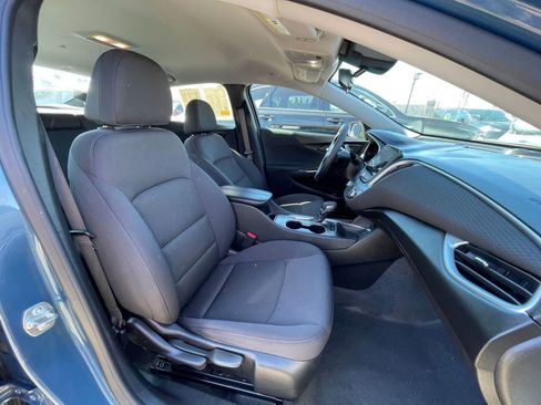 Used 2024 Chevrolet Malibu LT image 38