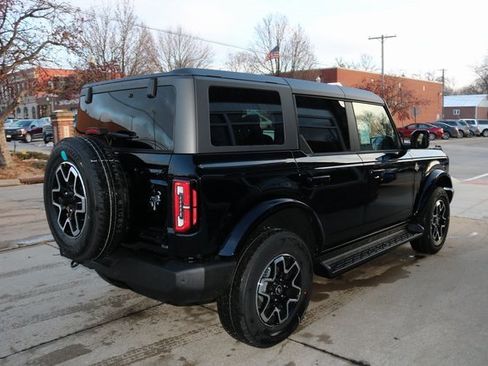 New 2025 Ford Bronco Outer Banks image 7