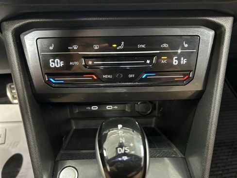 Certified 2024 Volkswagen Tiguan SE R-Line AWD/4WD image 16