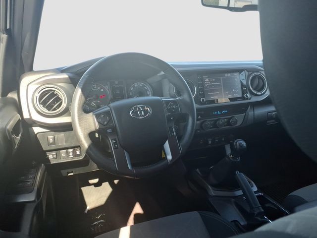 Used 2022 Toyota Tacoma TRD Off-Road w/ Technology Package AWD/4WD image 13