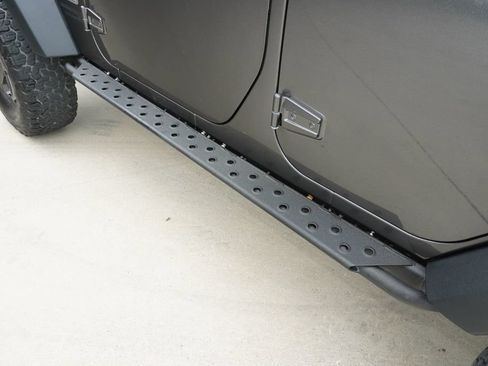 Used 2018 Jeep Wrangler Unlimited Rubicon AWD/4WD image 10