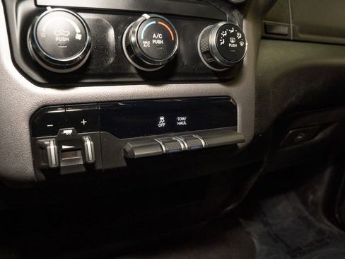 Used 2024 RAM 2500 Big Horn image 15