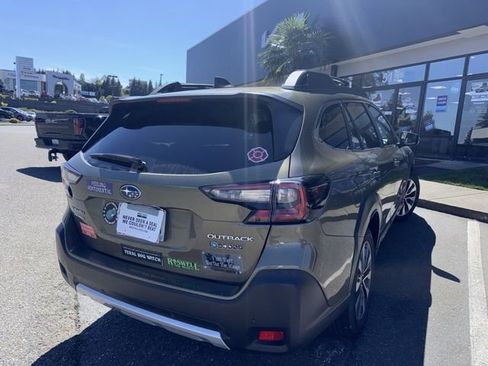 Used 2024 Subaru Outback Limited AWD/4WD image 7