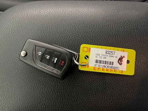 Used 2024 Toyota Camry SE image 24