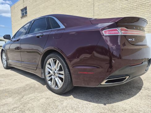 Used 2013 Lincoln MKZ FWD image 5