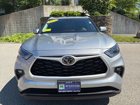 Used 2023 Toyota Highlander XLE w/ Protection Package #3 (TMS) AWD/4WD image 8