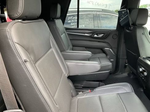 Used 2022 GMC Yukon Denali w/ Denali Ultimate Package AWD/4WD image 8
