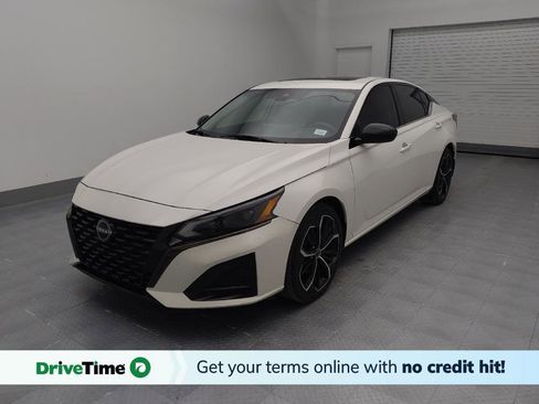 Used 2023 Nissan Altima 2.5 SR w/ SR Premium Package image 1