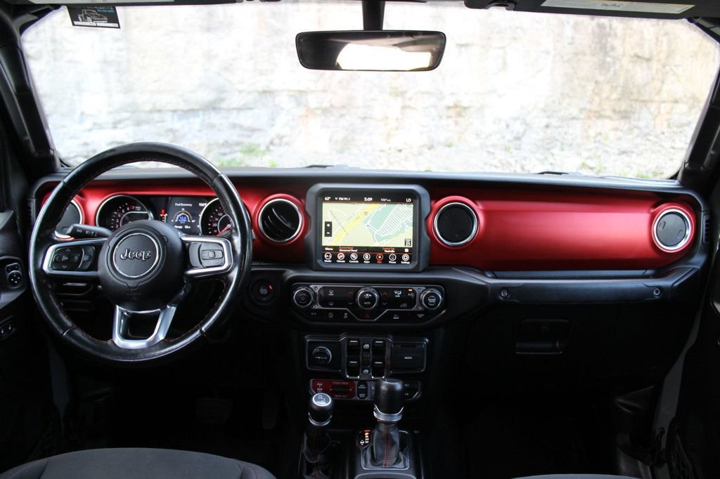 Used 2021 Jeep Gladiator Rubicon AWD/4WD image 12