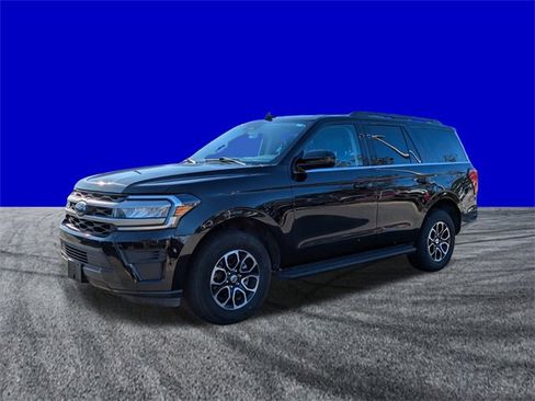Certified 2024 Ford Expedition XLT image 8