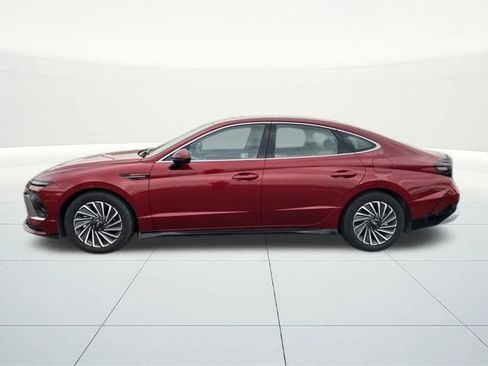 Certified 2025 Hyundai Sonata SEL image 2