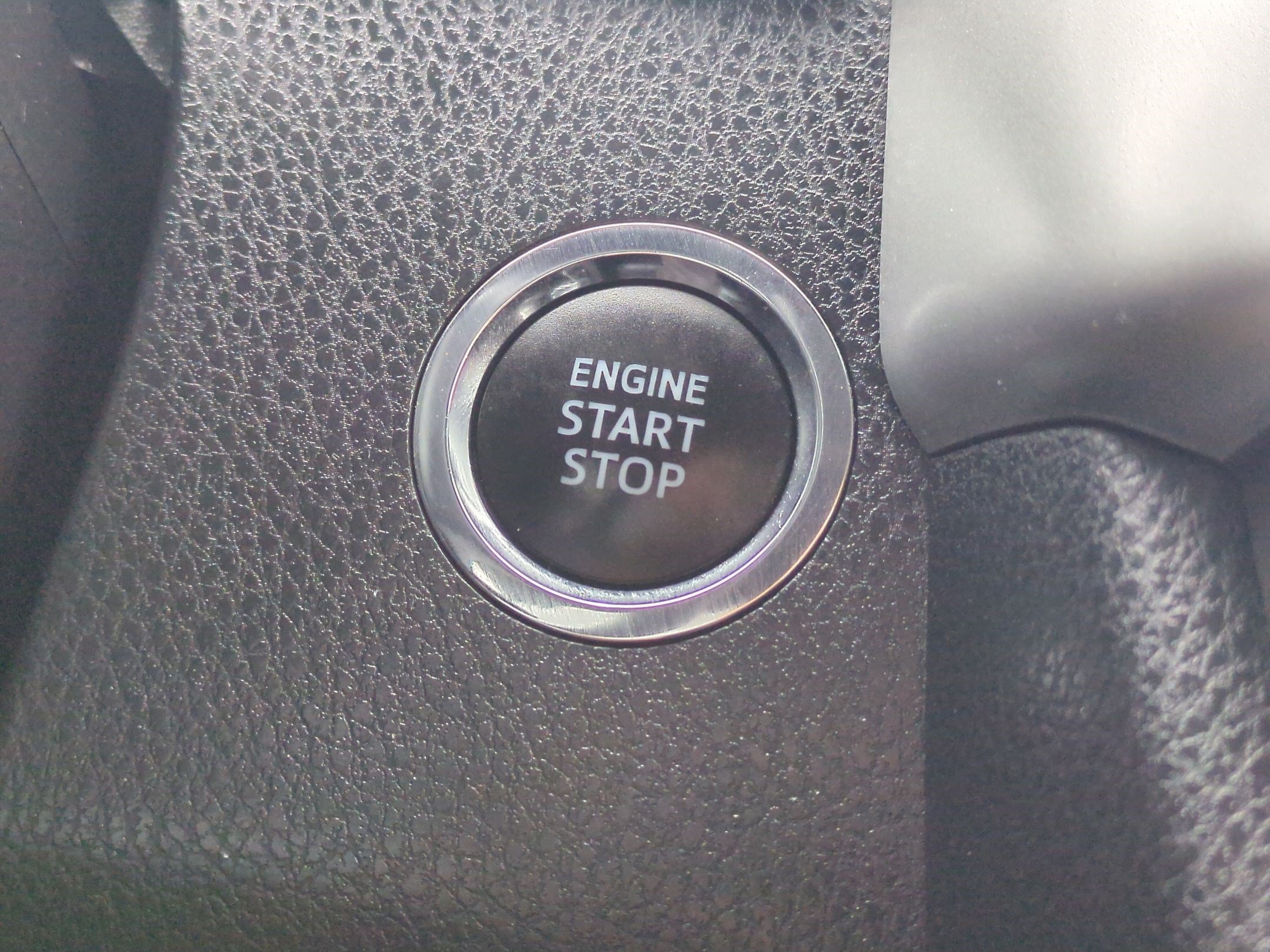 Used 2015 Toyota Highlander XLE FWD image 25