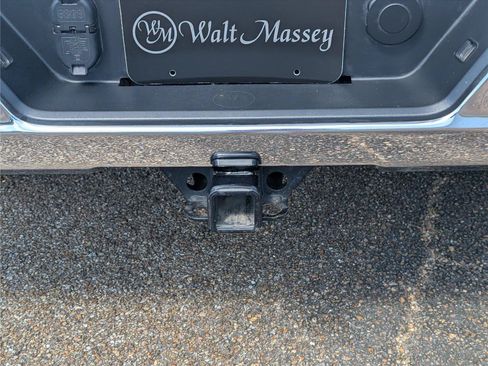 Used 2021 Chevrolet Silverado 1500 LT RWD image 5
