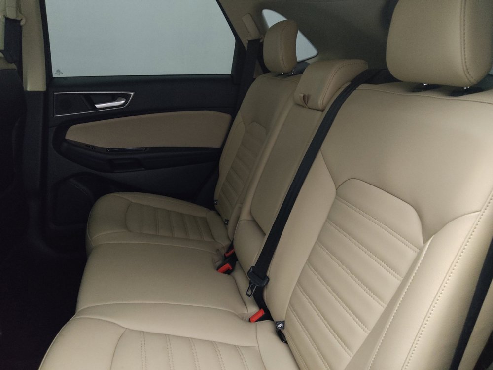 Used 2020 Ford Edge SEL w/ Convenience Package FWD image 18