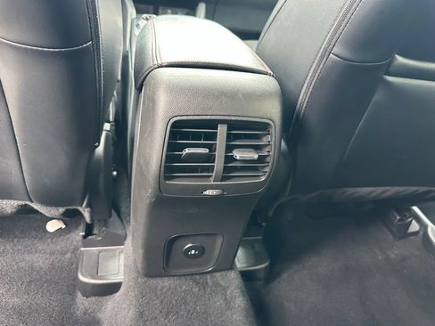 Used 2025 Ford Escape ST-Line AWD/4WD image 23