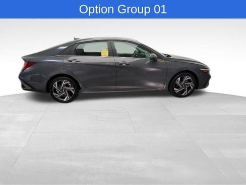 Used 2025 Hyundai Elantra SEL FWD image 6
