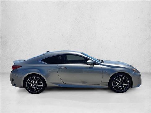 Used 2016 Lexus RC 200t RWD image 4