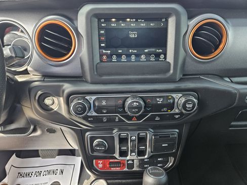 Used 2021 Jeep Gladiator Mojave w/ Trailer Tow Package AWD/4WD image 23