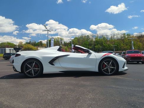 Used 2021 Chevrolet Corvette Stingray Premium Conv w/ Z51 Performance Package RWD image 4