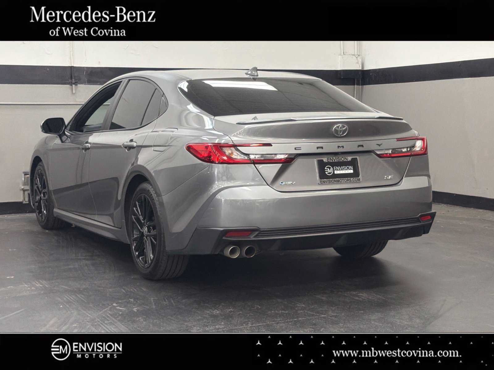 Used 2025 Toyota Camry SE FWD image 10