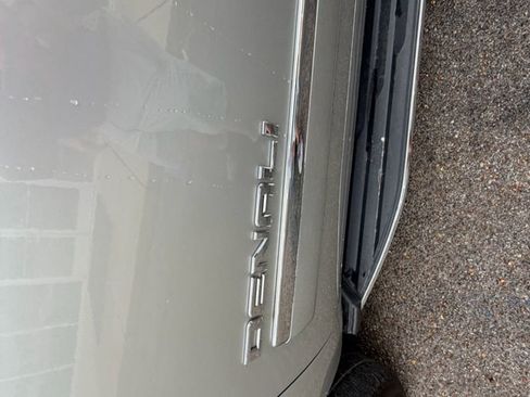 Used 2011 GMC Yukon Denali image 9