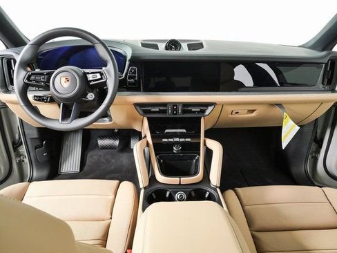 New 2026 Porsche Cayenne Coupe AWD/4WD image 20