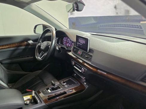 Used 2018 Audi Q5 2.0T Premium Plus w/ Premium Plus Package AWD/4WD image 10