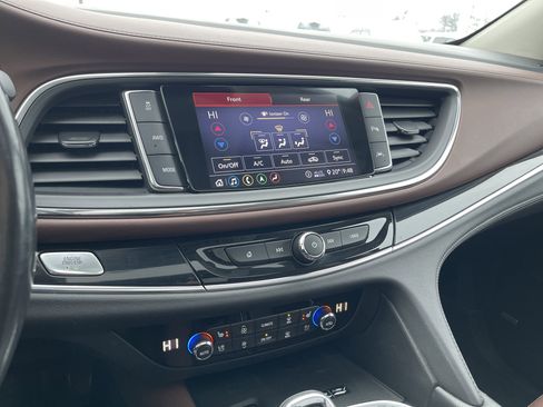 Used 2020 Buick Enclave Avenir w/ Avenir Technology Package image 18