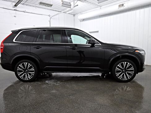 Used 2022 Volvo XC90 T6 Momentum w/ Climate Package image 28