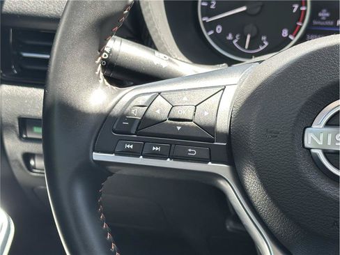 Used 2025 Nissan Sentra SR FWD image 21