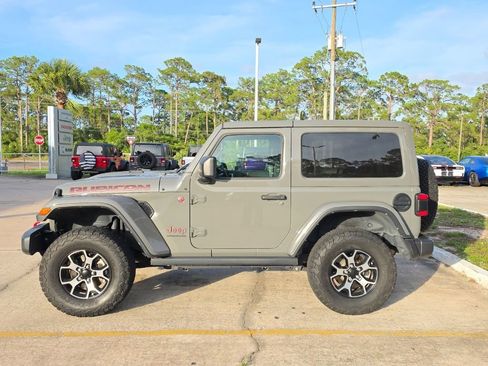Used 2022 Jeep Wrangler Rubicon w/ LED Lighting Group AWD/4WD image 2