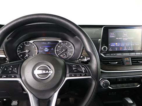 Used 2023 Nissan Altima 2.5 SV image 16