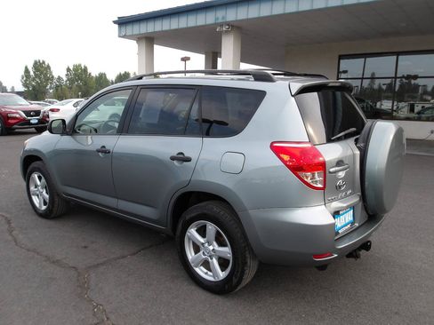 Used 2008 Toyota RAV4 4WD image 3