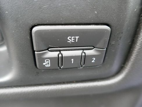 Used 2020 Chevrolet Silverado 1500 LTZ w/ LTZ Premium Package image 19