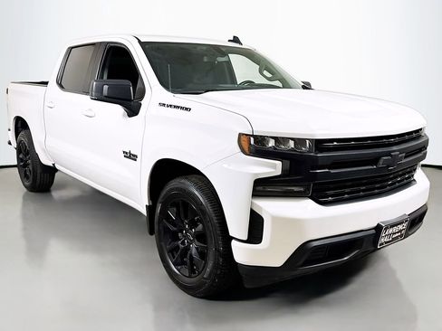 Certified 2021 Chevrolet Silverado 1500 LT RWD image 3