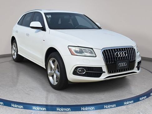 Used 2017 Audi Q5 2.0T Premium Plus w/ Technology Package AWD/4WD image 4